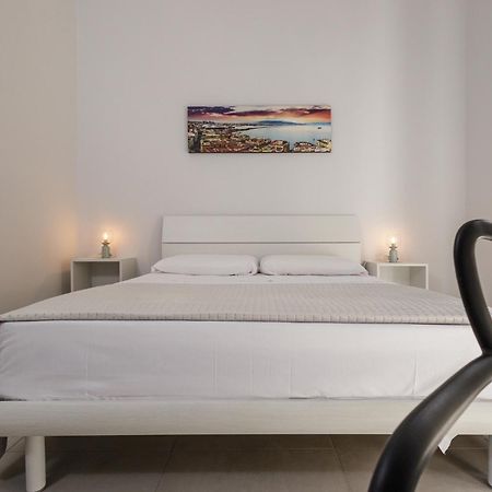 Caroline'S House Hotel Napoli Bagian luar foto
