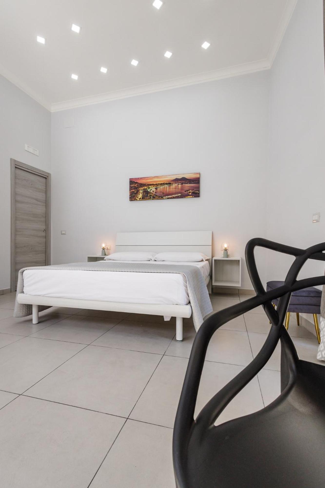 Caroline'S House Hotel Napoli Bagian luar foto