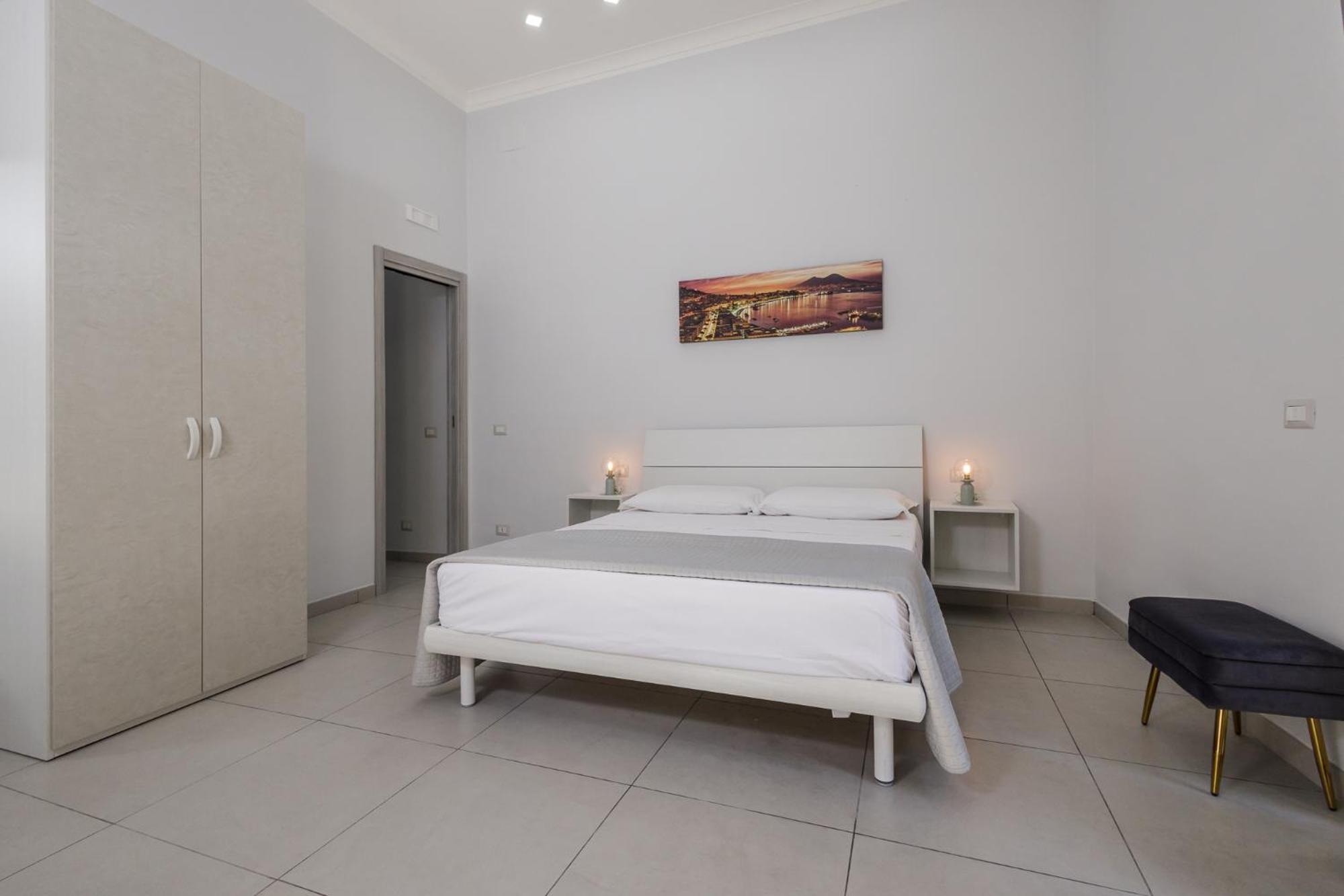 Caroline'S House Hotel Napoli Bagian luar foto