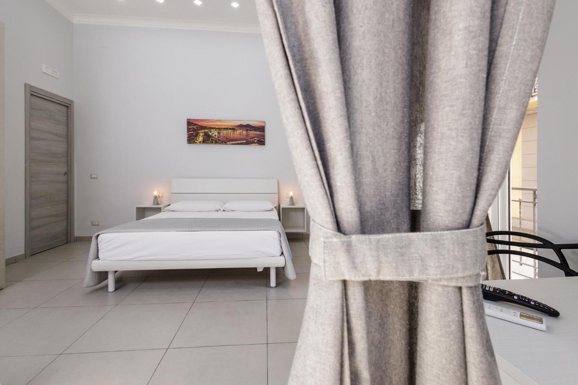 Caroline'S House Hotel Napoli Bagian luar foto