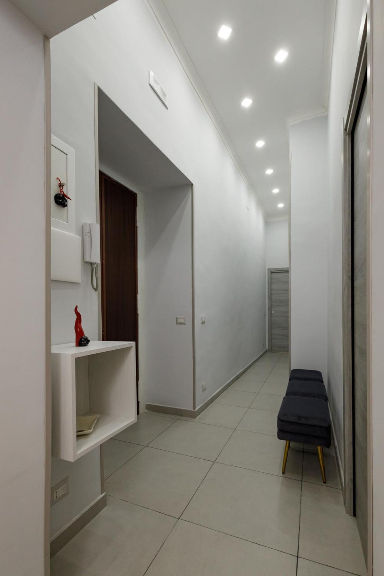 Caroline'S House Hotel Napoli Bagian luar foto