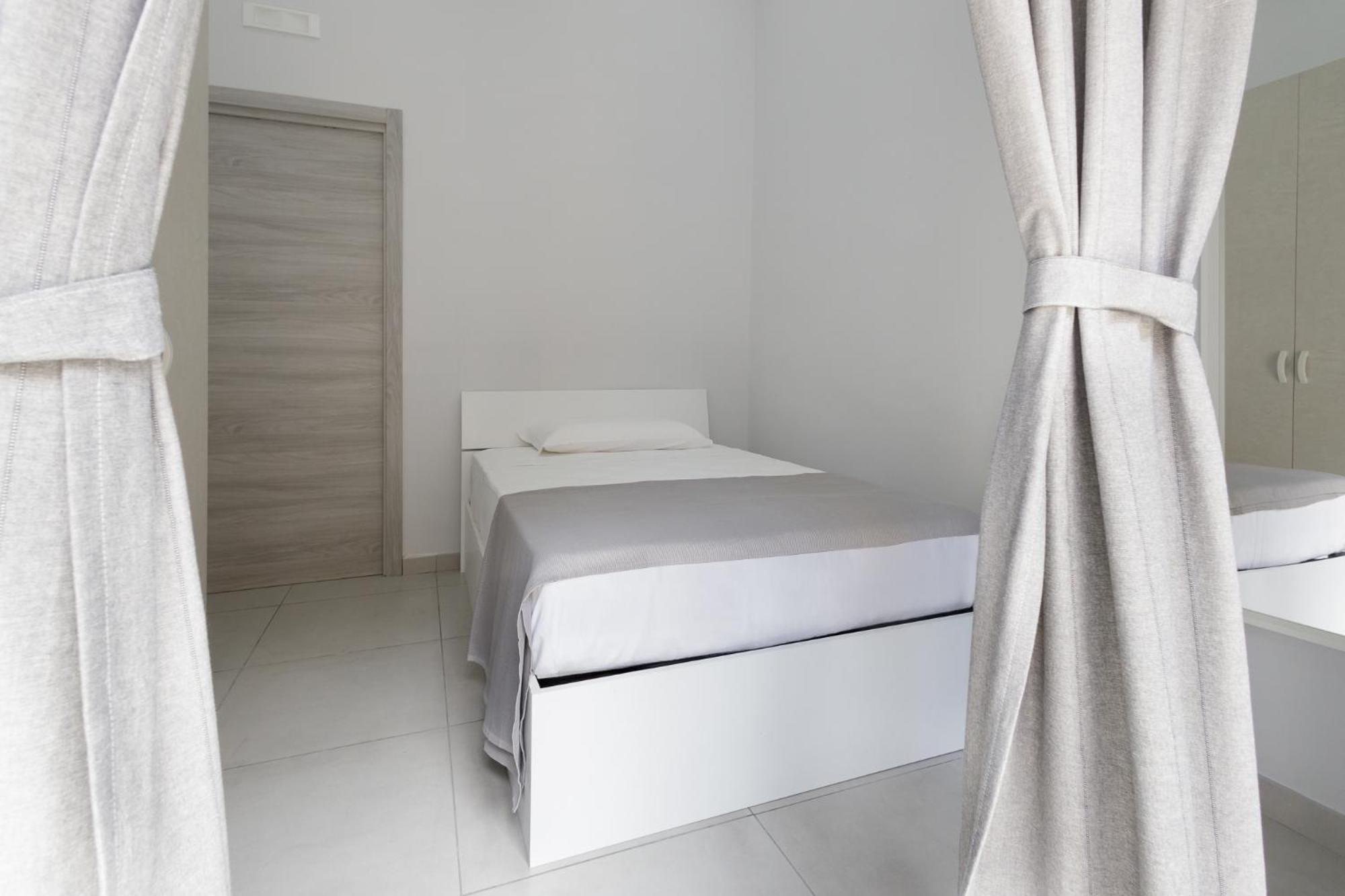 Caroline'S House Hotel Napoli Bagian luar foto